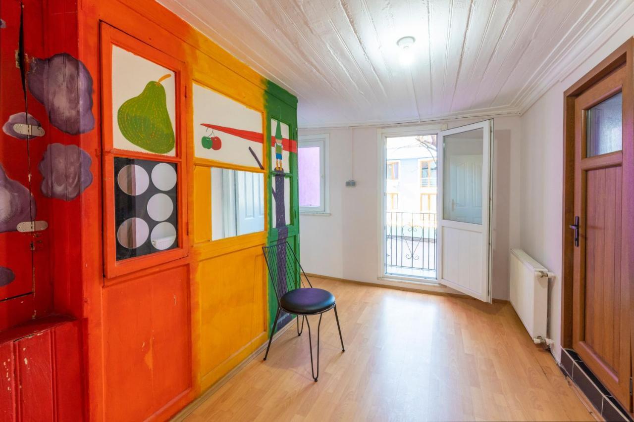 Taksim Wooden House Hostel Istanbul Exterior foto