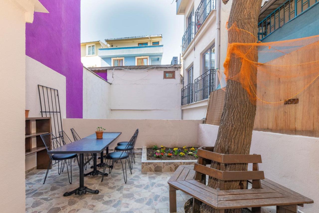 Taksim Wooden House Hostel Istanbul Exterior foto